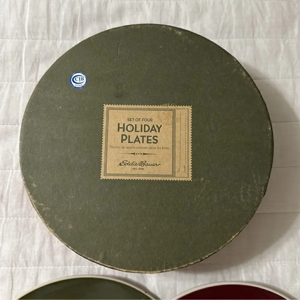 Eddie Bauer Set of 4 White Green Burgundy Holiday Plates in a Vintage Gift Box